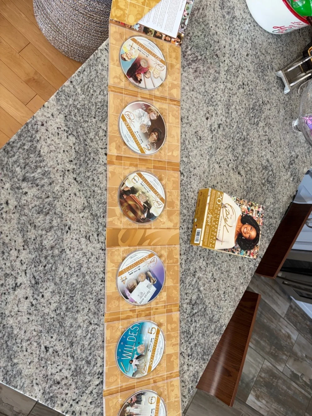 The Oprah Winfrey Show 20th Anniversary Collection Like New! Never played. - Picture 5 of 5